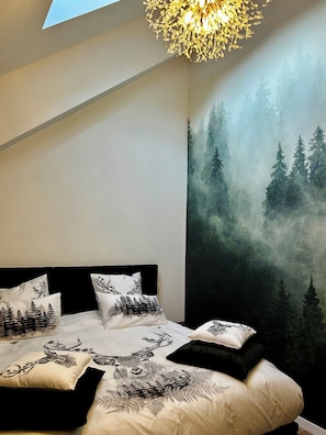 4 bedrooms, iron/ironing board, travel cot, free WiFi