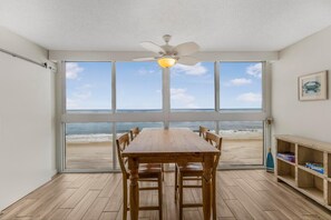 Appart'hôtel, plusieurs lits (Edgewater West 65) | Restauration