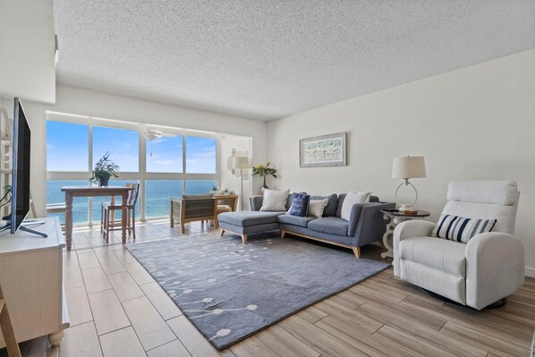 Appart'hôtel, plusieurs lits (Edgewater West 65) | Coin séjour