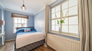 3 bedrooms, WiFi, bed sheets