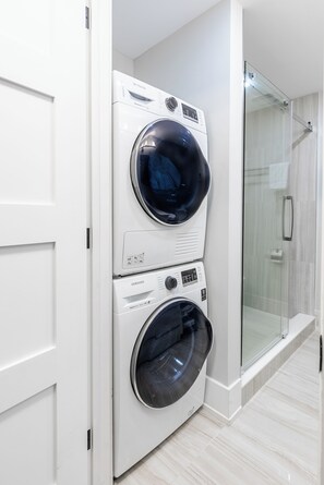 Superior Apartment, 1 Queen Bed with Sofa bed, Kitchen | Laundry