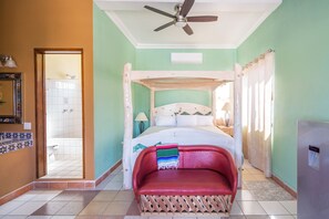 7 bedrooms, iron/ironing board, WiFi, bed sheets - 7bdrm  boutique hotel with AC, WiFi , heated pool convenient location. (Loreto)