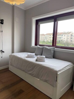 1 chambre, fer et planche à repasser, Wi-Fi, draps fournis