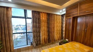 2 室のベッドルーム、WiFi、ベッドシーツ