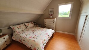 2 Schlafzimmer, Bügeleisen/Bügelbrett, kostenloses WLAN, Bettwäsche