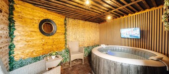 Historical apartment with fireplace and sauna