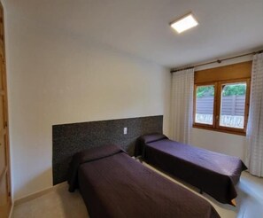 2 bedrooms, Internet
