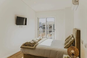 4 dormitorios, tabla de planchar con plancha, cuna de viaje y wifi