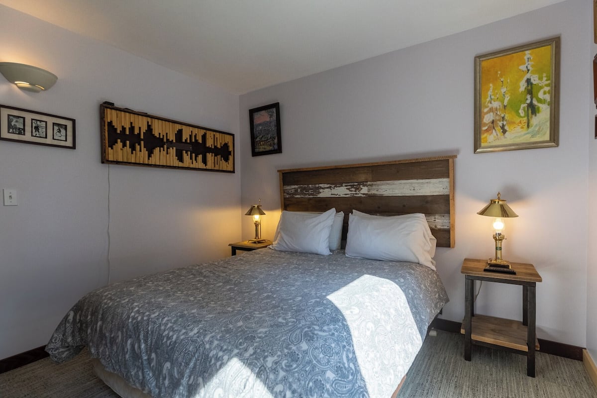 Standard Double Room, 1 Queen Bed | 1 bedroom, free WiFi, bed sheets