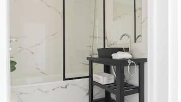 Townhome (C) | Bathroom