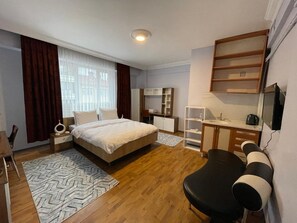 Business Room | Desk, laptop workspace, free WiFi - AY APART (Eskisehir)
