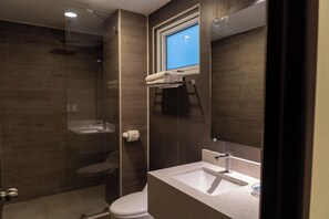 Superior Single Room, Courtyard View | Bathroom