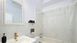 Appartement, 3 slaapkamers, roken | Badkamer