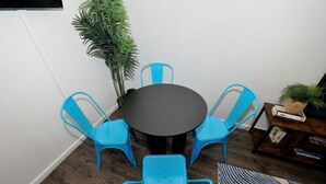Appartement, 3 slaapkamers, roken | Dineerruimte