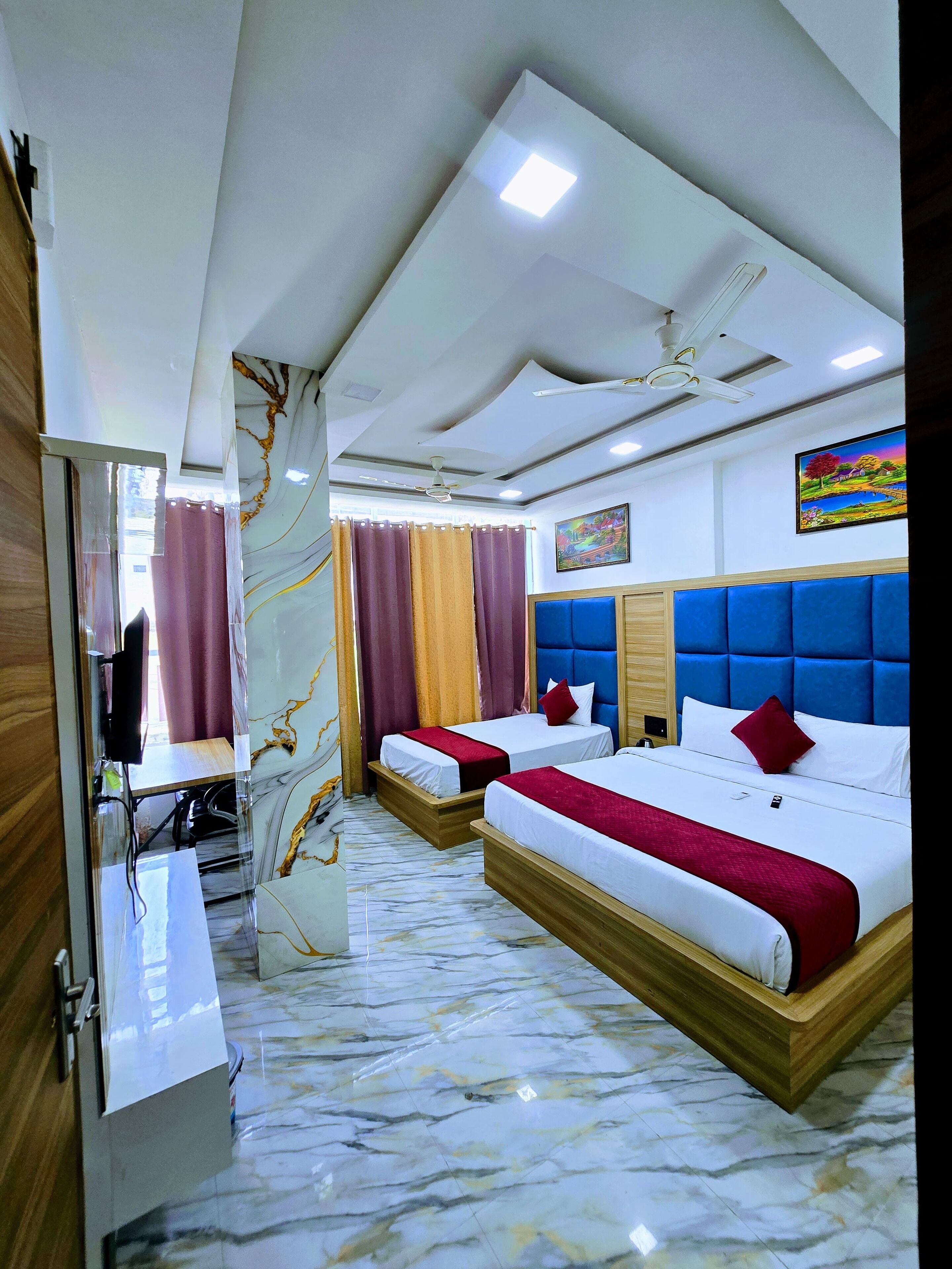 Premium Triple Room, Multiple Beds, City View | Egyptian cotton sheets, premium bedding, down duvets, memory-foam beds