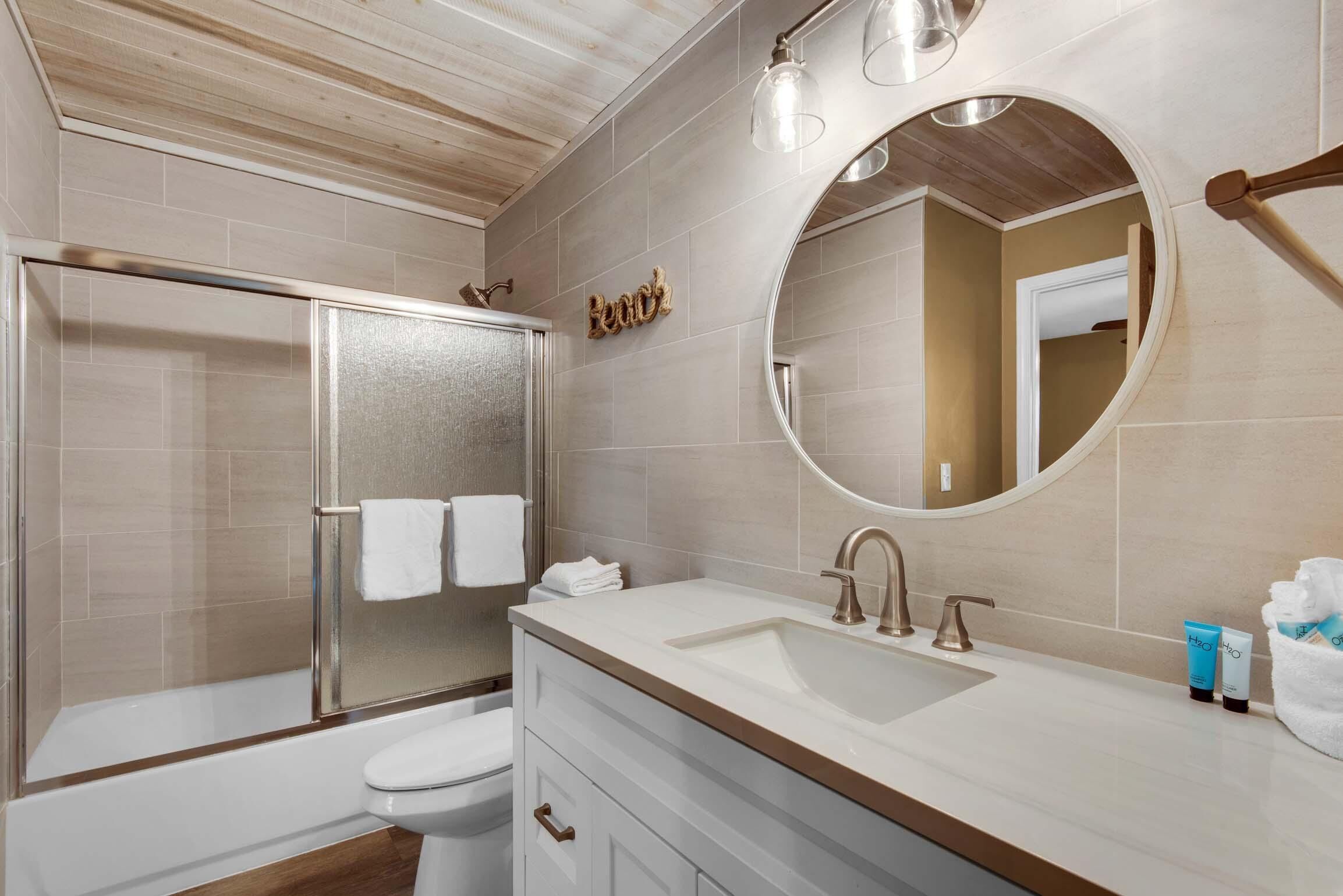 Condo, 1 King Bed with Sofa bed (Seacove 6A) | Bathroom