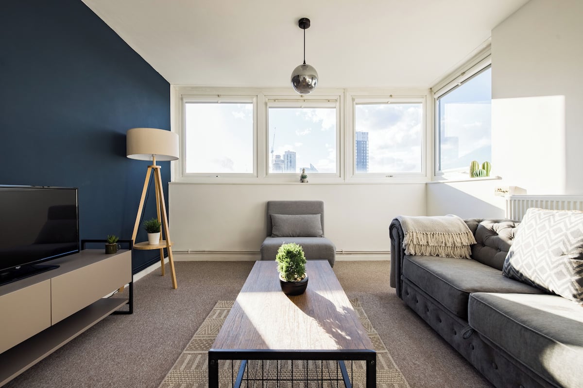 Apartment | Living area | 37-inch Smart TV with cable channels, Netflix, streaming services