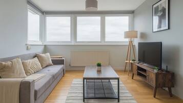 Appartement | Woonruimte | Een 37-inch smart-tv met kabelzenders, Netflix en streamingdiensten