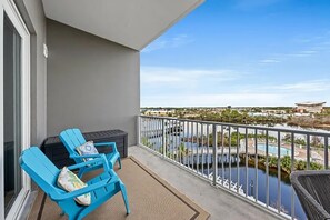 Condo, 1 King Bed with Sofa bed (Laketown Wharf 402) | Terrace/patio