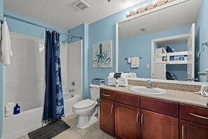 Appart'hôtel, 1 très grand lit et 1 canapé-lit (Laketown Wharf 402) | Salle de bain