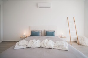 4 habitaciones, tabla de planchar con plancha y cuna de viaje