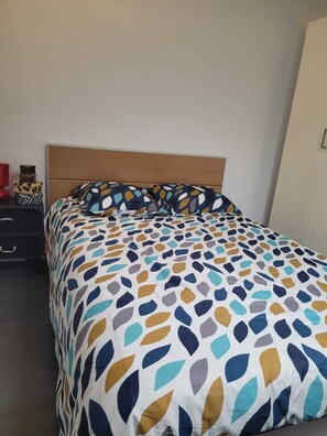1 quarto, roupa de cama