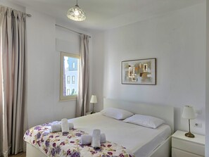 2 bedrooms, iron/ironing board, free WiFi - Perla Holiday Homes 146 (Gjiri Lalzit)