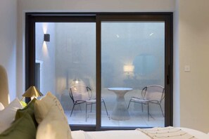 House (2 Bedrooms) | Exterior