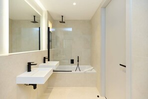 House (2 Bedrooms) | Exterior - The Letchford Garden Mews - Elegant 2bdr House With Garden & Patio (London)