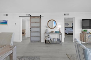 Condo, Multiple Beds (Dolphin Point #401C)