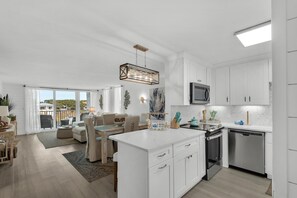 Condo, Multiple Beds (Dolphin Point #401C) | Interior - Dolphin Point #401c (Destin)