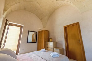 5 Schlafzimmer, Bügeleisen/Bügelbrett, WLAN, Bettwäsche