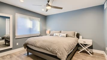 2 habitaciones, escritorio, tabla de planchar con plancha y wifi gratis