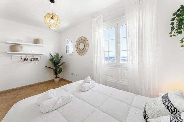 2 chambres, fer et planche à repasser, Wi-Fi, literie fournie