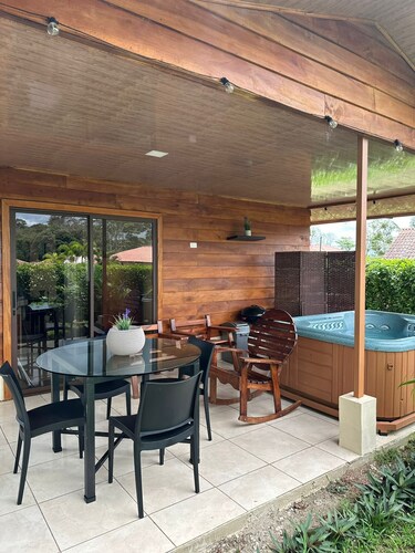 3bedroom villa in marvelous Peñas Blancas w/ AC, 20 minutes from Arenal Volcano