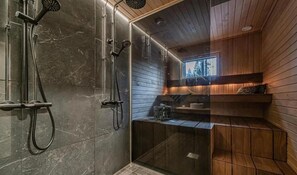 Haartrockner, Bidet, Handtücher, Seife