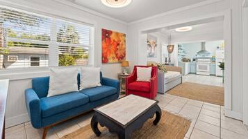 House, Ocean View | Living area | 33-inch Smart TV with digital channels, Netflix, Hulu