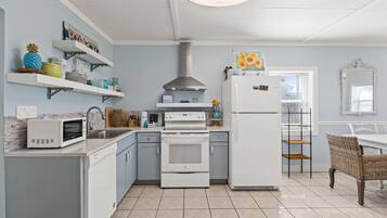 House, Ocean View | Private kitchen | Full-size fridge, microwave, oven, stovetop