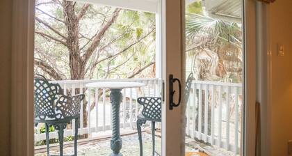 2BR/2.5BA in the PERFECT location in Ocean Springs! Downtown Sanctuary