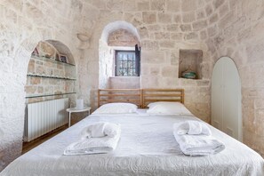 6 bedrooms, iron/ironing board, internet, bed sheets - Piazzetta dei Trulli by BarbarHouse (Ostuni)