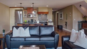 Unclassified image, 2 of 30, button - Panoramic Mtn View 404 (Canmore)