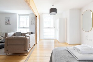 Apartment | 2 bedrooms, hypo-allergenic bedding, individually furnished