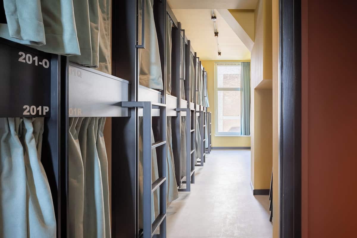 Pod in mixed dorm