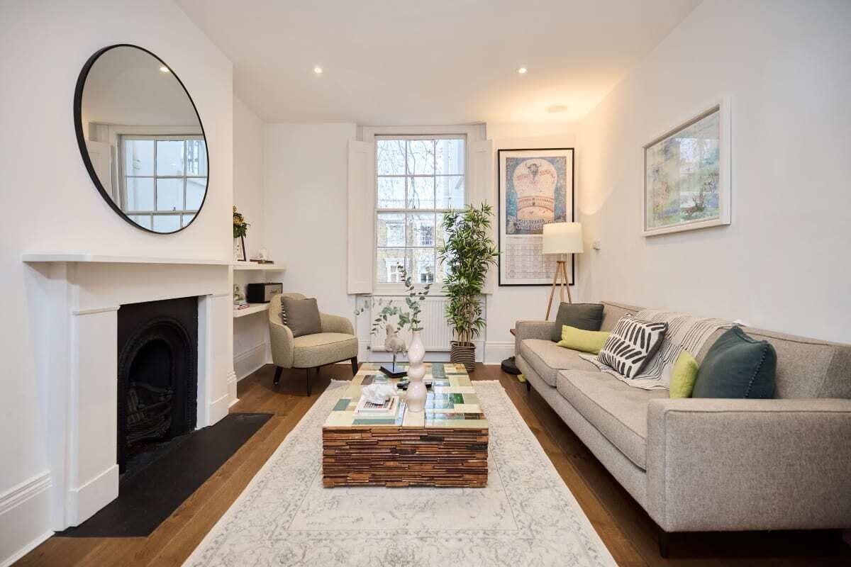 Huis (3 Bedrooms) | Woonruimte | Een flatscreentelevisie