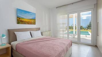 4 slaapkamers, een strijkplank/strijkijzer, gratis wifi, beddengoed