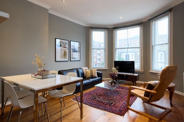 Apartment (2 Bedrooms) | Exterior - The West Hampstead Place - Inviting 2bdr Apartment (London)