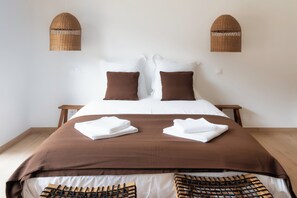 8 chambres, fer et planche à repasser, lit de bébé portatif, Wi-Fi