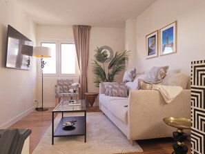 Smart TV, books, stereo - Luxury home with panoramic views in the sunniest village on La Palma (Tazacorte)