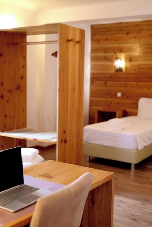 3 bedrooms, WiFi, bed sheets