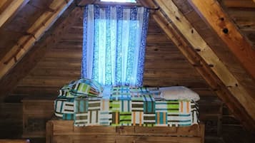 3 bedrooms, bed sheets